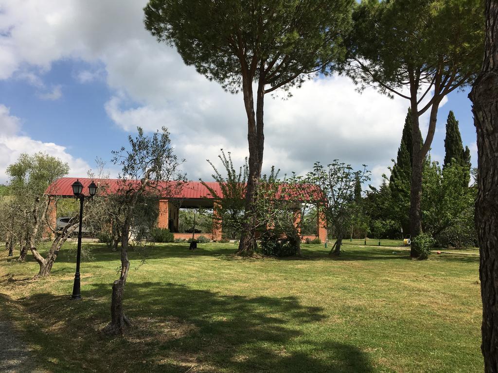 Podere Il Mulino Pieve di Santa Luce Luaran gambar